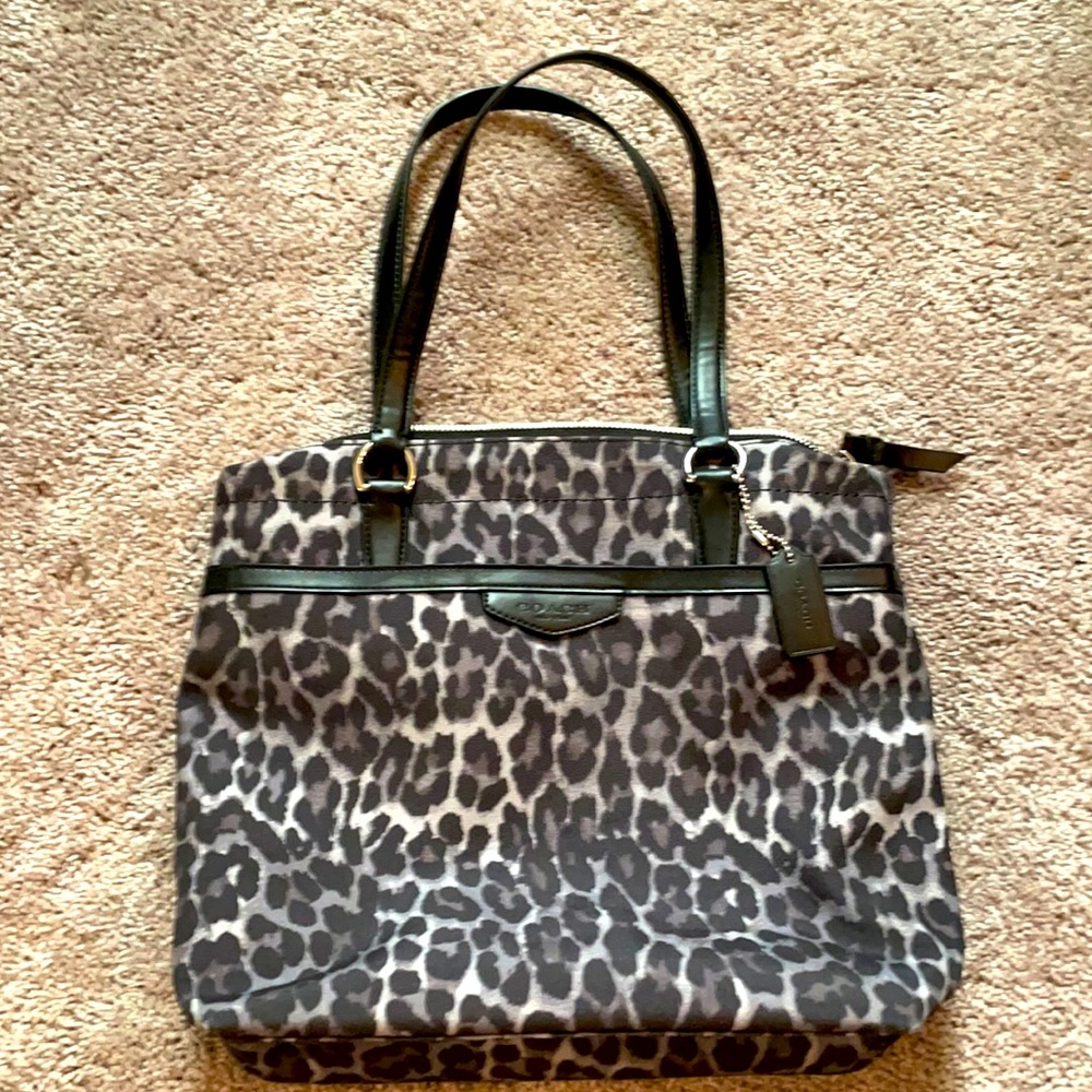 Coach bag medium size